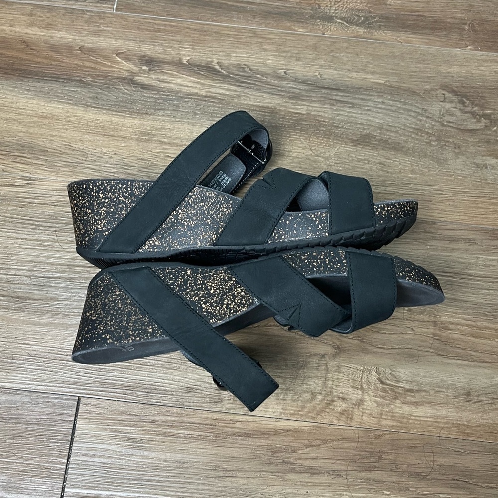 Dansko Susie Black Milled Nubuck Strappy Buckle Cork Wedge Sandal Size 42 - Picture 9 of 10